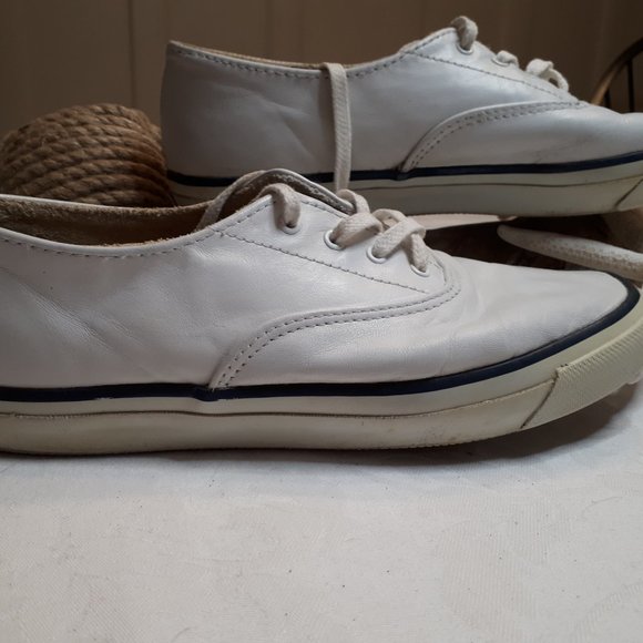 White Leather | Sperry Top-Sider | Deck Sneakers | Vintage - Picture 4 of 11